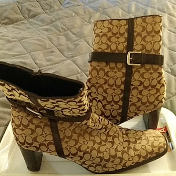 Coach boots - Picture 1 of 2